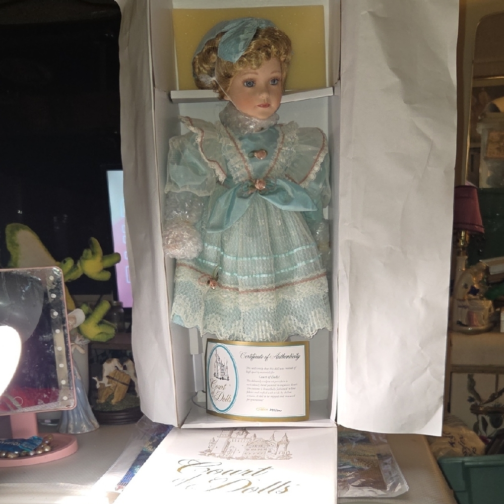 AVAILABLE- 2000 SOLD in Japan Only Elegant Porcelain Doll Court Of Dolls.